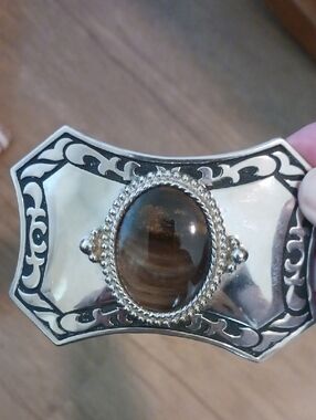 Source Unknown Silver-Tone Belt Buckle with Brown Tiger's Eye Cabochon
